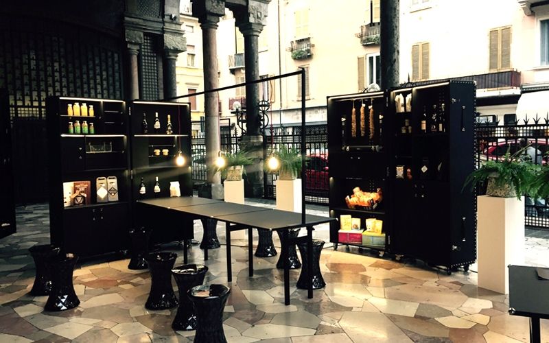 baule-da-viaggio-besign-baule-contenitore-tavolo-mantova-sapori-viaggi