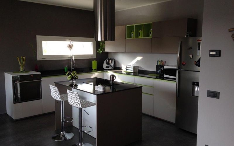 cucina_lupi_arredamenti_bianco_grigio